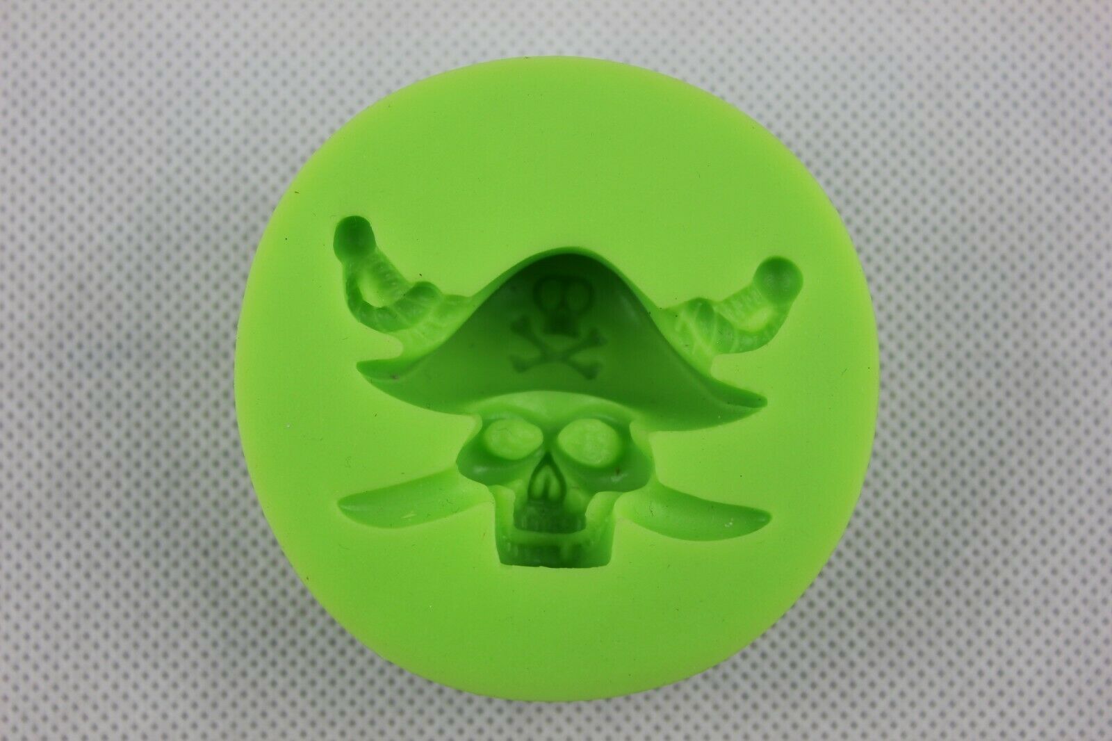 Halloween Pirate Skull Skeleton Captain Silicone Mould Cupcake Resin Clay Icing