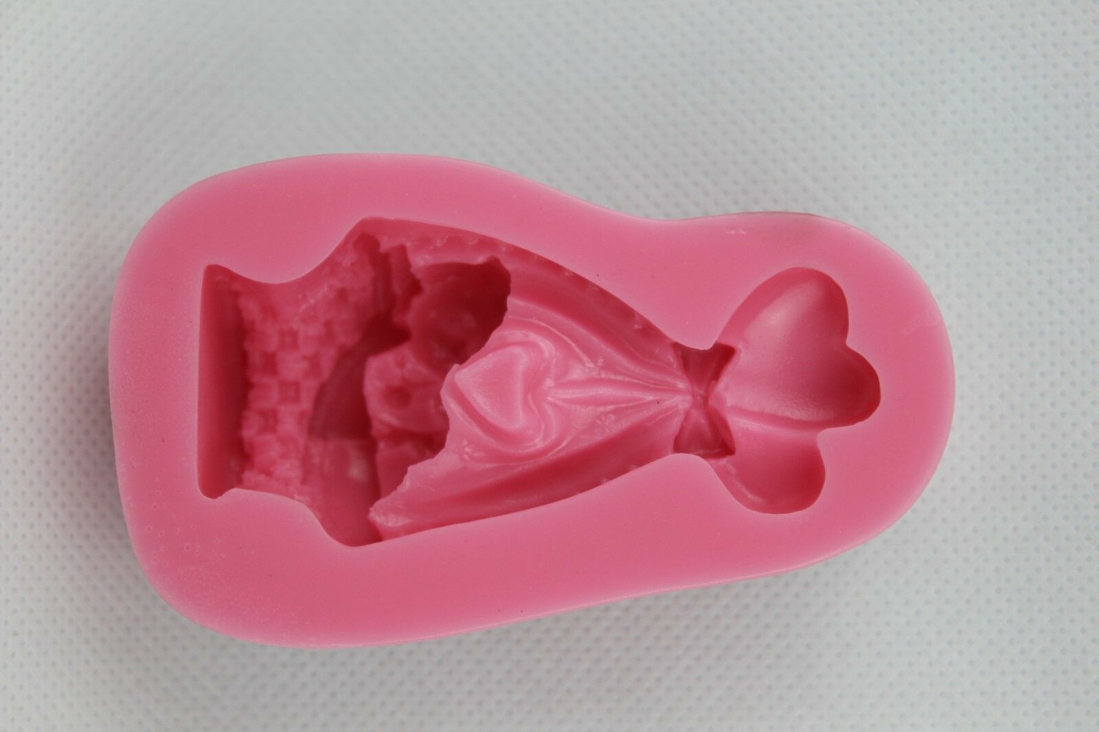 Baby in Basket Silicone Mould Baby Shower Christening Cake Sugar paste Fondant