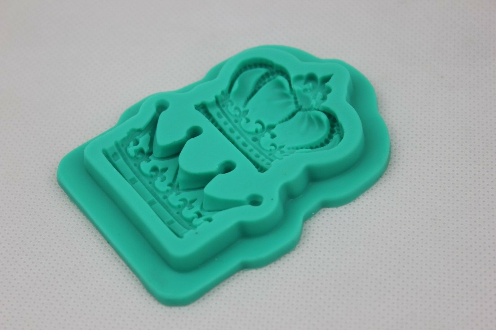 attachment-https://www.cupcakeaddicts.co.uk/wp-content/uploads/imported/3/Crown-Royal-baby-Prince-Princess-Silicone-Mould-Cake-Chocolate-Icing-Bake-Decor-323147589533-6.jpg