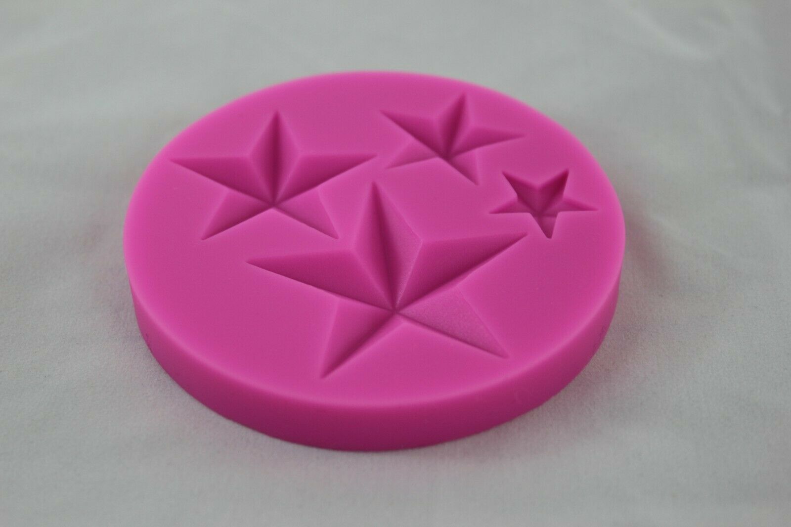 attachment-https://www.cupcakeaddicts.co.uk/wp-content/uploads/imported/5/Star-shapes-Silicone-mould-sugarcraft-baking-cake-decorating-fondant-chocolate-323779810625-2.jpg